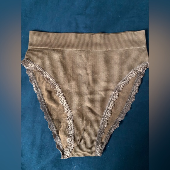 High rise brown panties - Picture 2 of 2